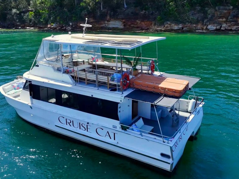 Cruise Cat party boat