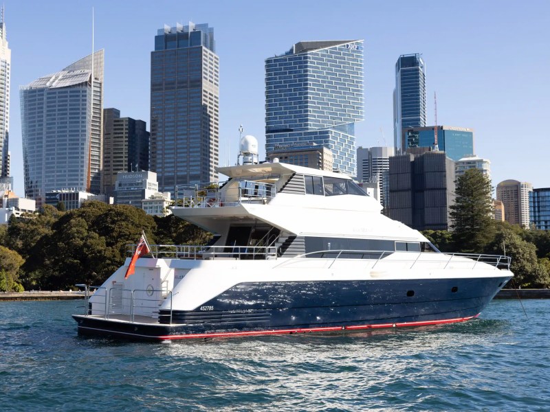 Element party boat