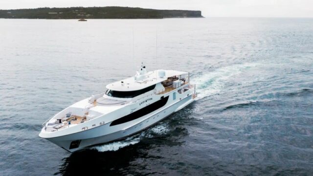 Evolution party boat