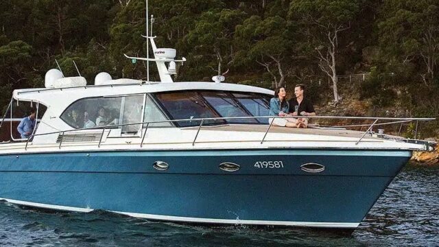 Felix party boat