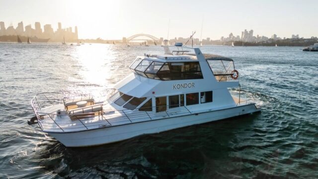 Kondor party boat