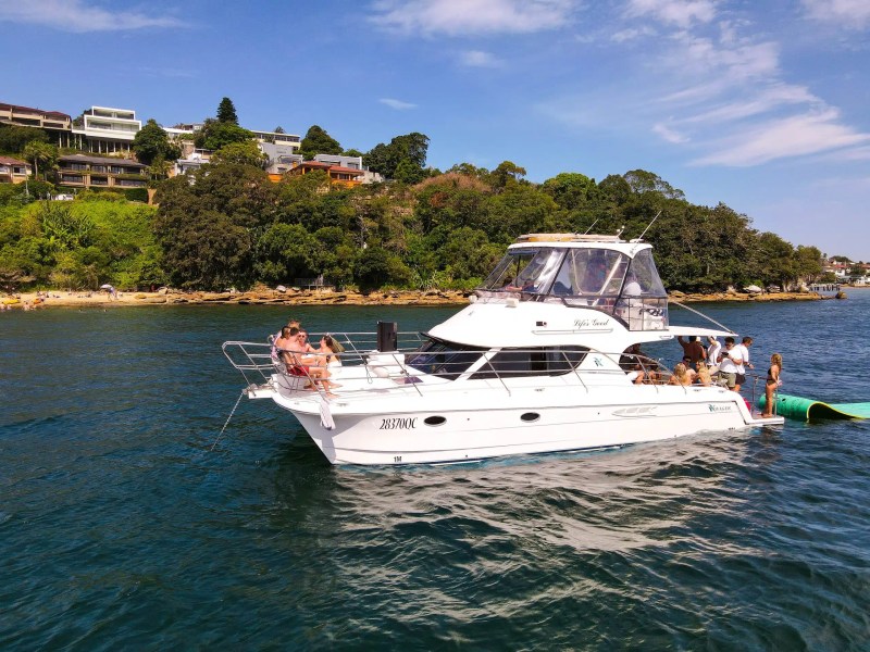 Life's Good party boat