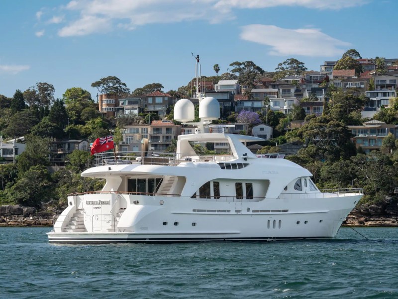 Little Perle party boat