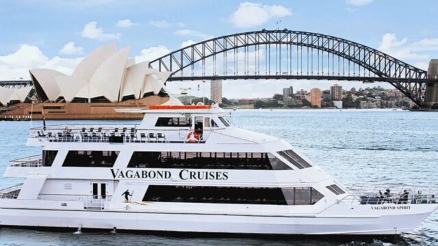 Vagabond Spirit party boat
