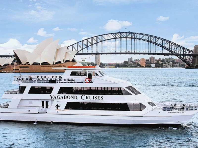 Vagabond Spirit party boat